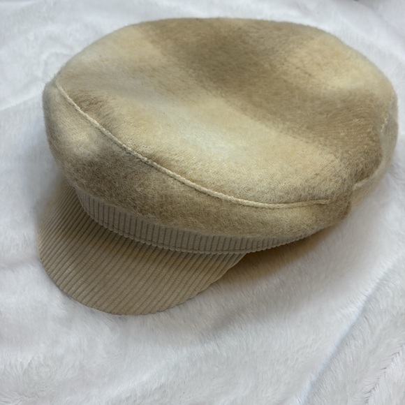 Hat - Picture 7 of 9